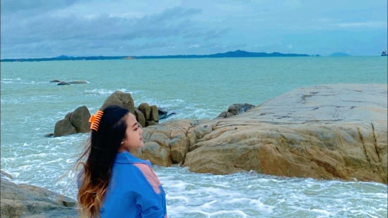 PART 1    LIBURAN KE BANGKA TIDAK ADA MALL JADINYA SETIAP HARI KE PANTAI ?! 