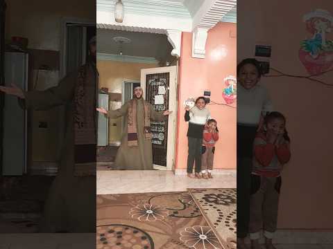 بابا افتح الباب بسرعه