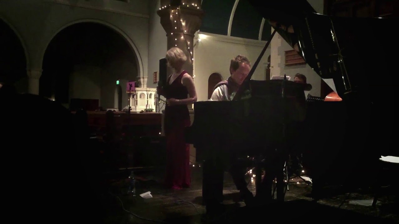 Le Coinnle na nAingeal - Emilie Conway