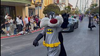 [4K] DESFILE ESPECIAL SUPERHEROES PARQUE WARNER  - DC UNIVERSE ON PARADE