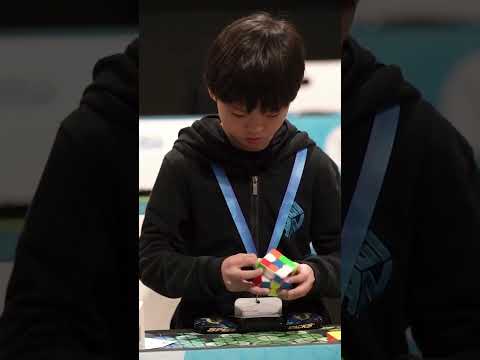 NOOB VS PRO cuber #rubikscube #worldrecord #wtf #ルービックキューブ #これは勝てん #ルービックキューブ #世界記録 #チャンネル登録よろしく #プロ