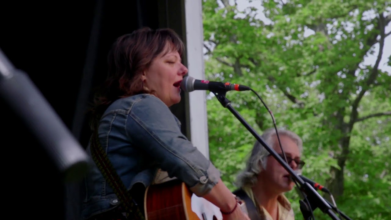 Stop The Trains - live at NL Folk Festival