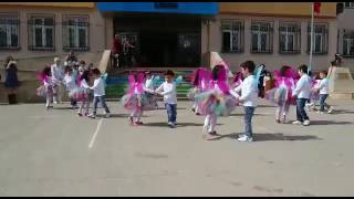 Kelebek rondu anasınıfı