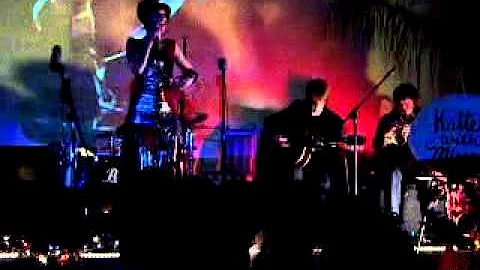 Empty Bed Blues - Jill Paxton Christmas with Bessi...