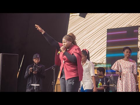 ADURA OJOFEITIMI LIVE || ALTITUDE OF GRATITUDE CONCERT WITH PST ROTIMI OYEDEPO SAN.