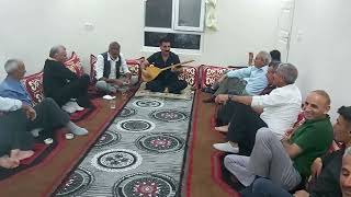 kahtalı Ali Baran  alır sazımı çalarım