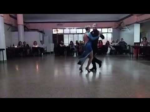 Aurora Lubiz y Claudio González - Viejo Portón