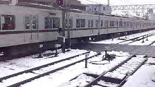 東武30000系6R(下り・日中、区間準急時代)懐かしの竹ノ塚駅、雪景色