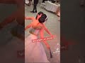 زعما واش تكون قاتلها في وذنها باش ضحكت