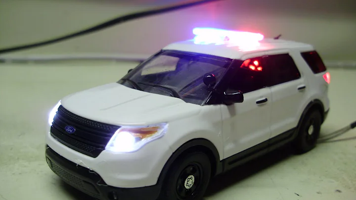 Custom 1:43  FRR Ford Interceptor Utility police diecast w/ working lights