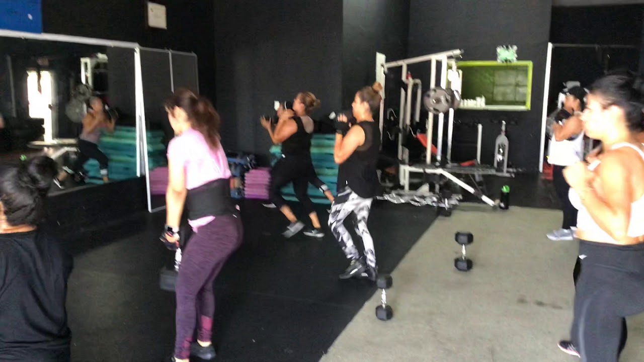 27 de julio de 2018 video phone lyrics