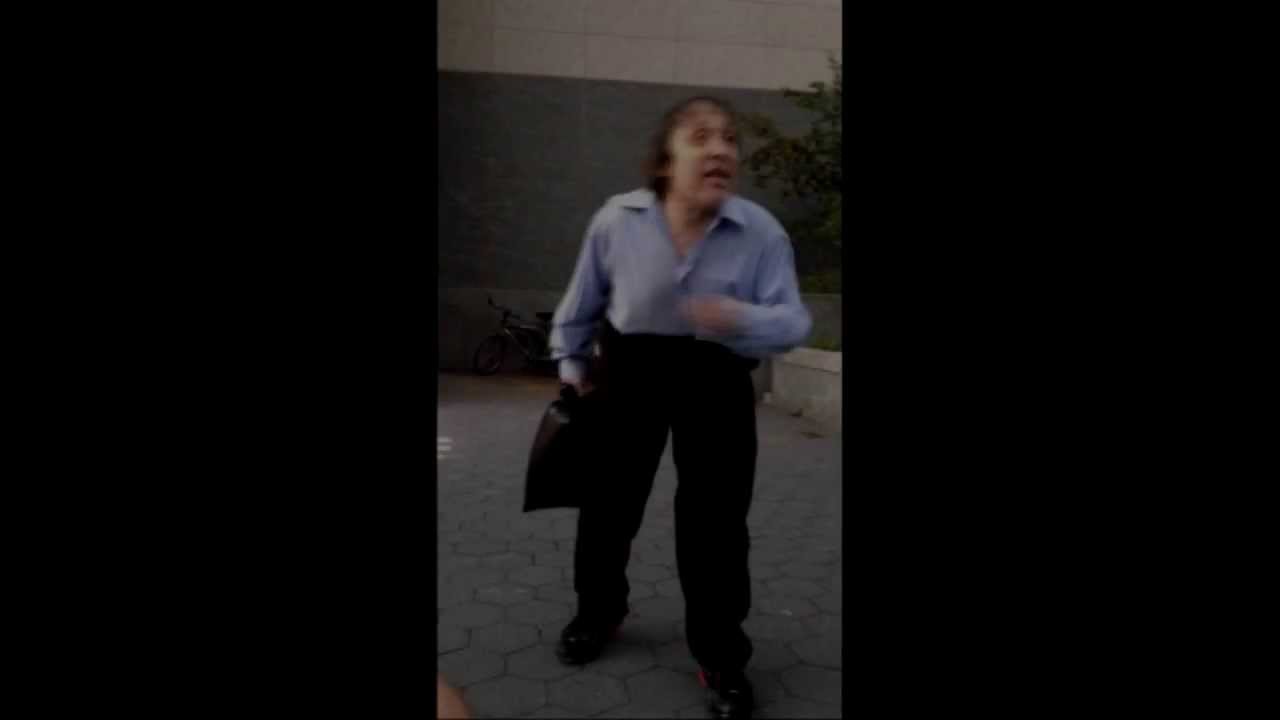 Hu da fuk r u??? [The world famous trumpet man of New York] YouTube