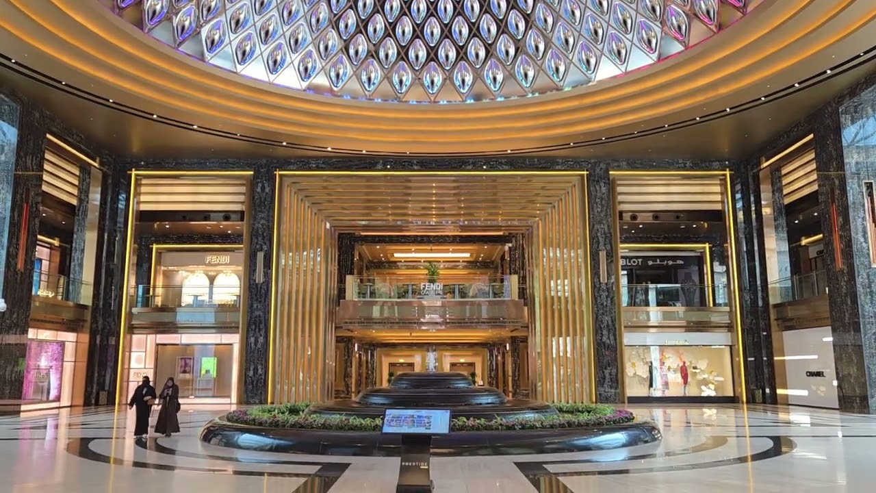 Avenues mall today , Kuwait city with air raid siren!!