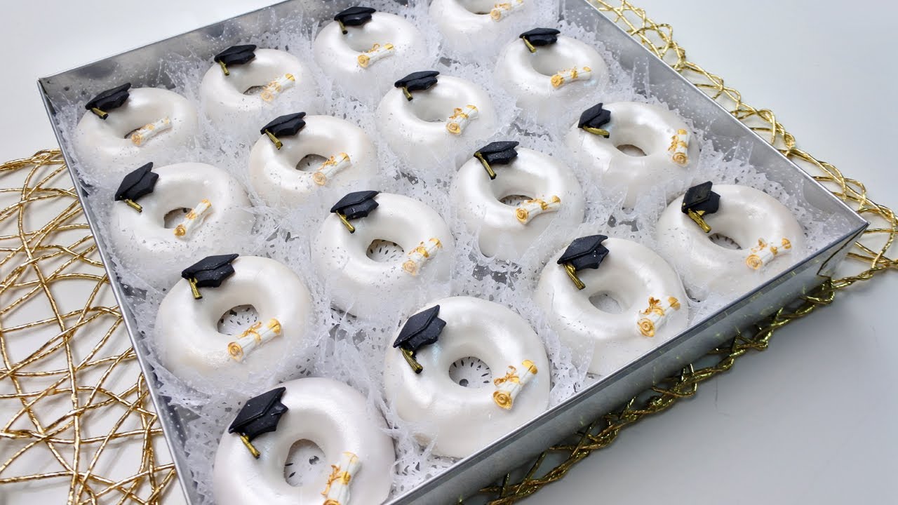 طلبية 40 حبة كعيكعات الطلية بحشو معسل وقلاصاج لامع يبقى اكثر من شهر طري للنجاح والاعراس مقاديرمضبوطة