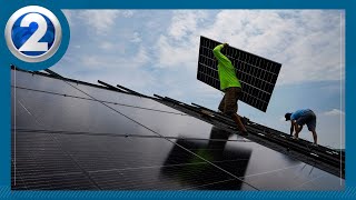 Gov. Green extends solar tax credits for Hawaii residents, firms