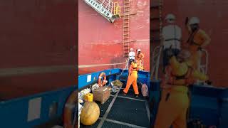 Pilot combination ladder! how to cross from Utai to ship with pilot combination ladder 💯💯