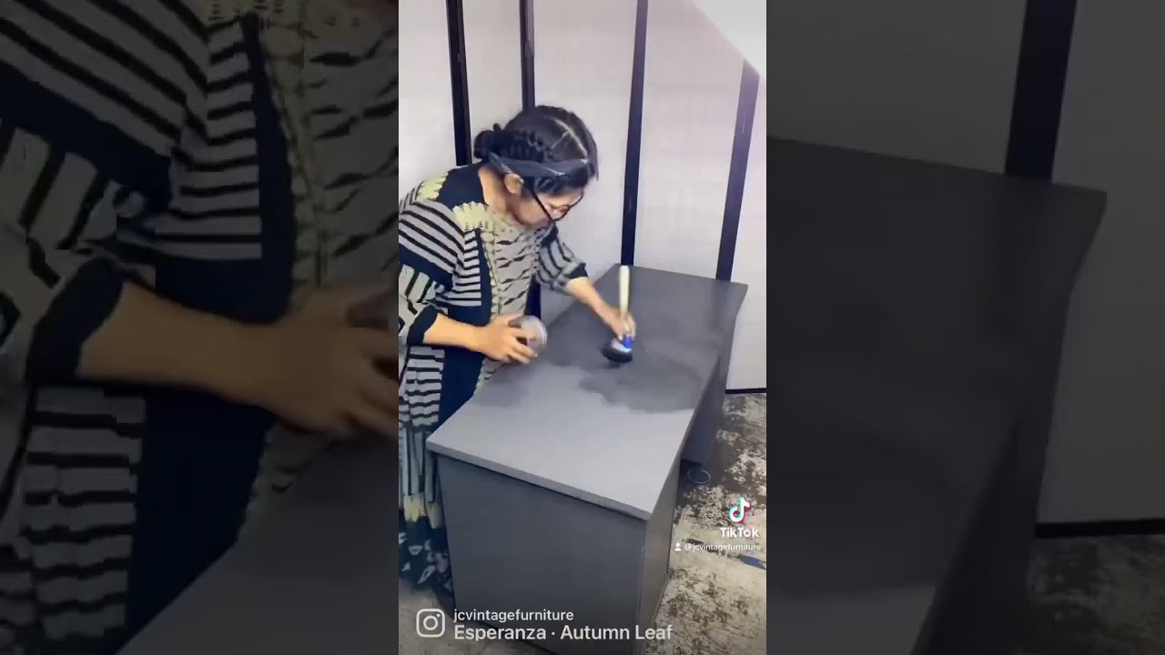 Omg black wax can  transform your furniture! Just watch