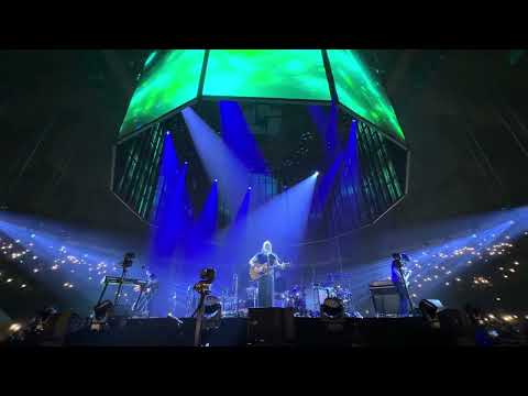 Kelly Clarkson Covers 