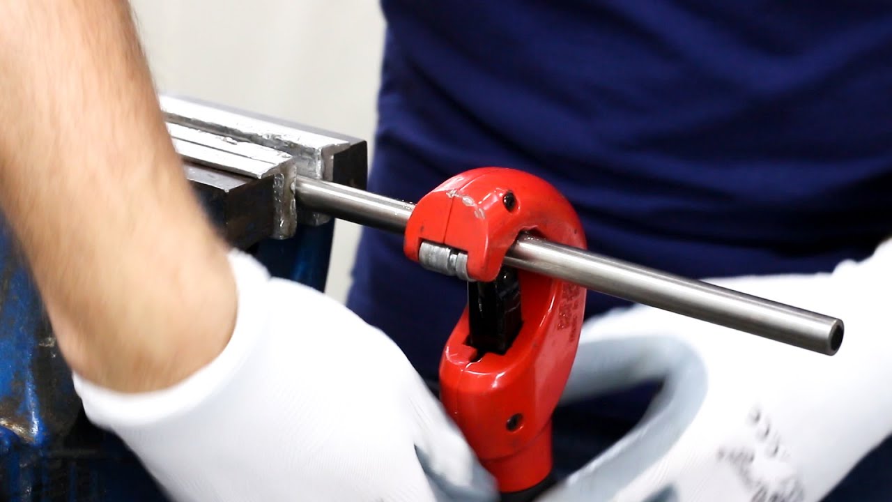 How to cut AISI 304 stainless steel pipes YouTube