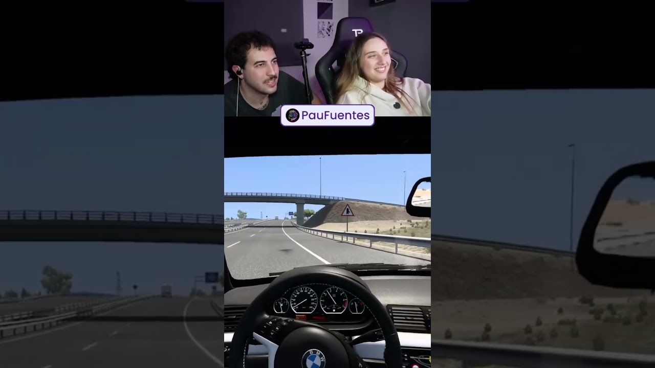 Así aparca mi novia 😊 #eurotrucksimulator2 #novia #simulador #coches #shortvideo #shorts