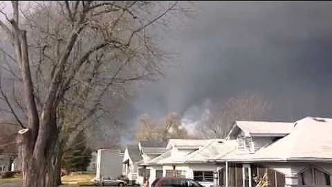 Pekin, IL Tornado 11-17-13