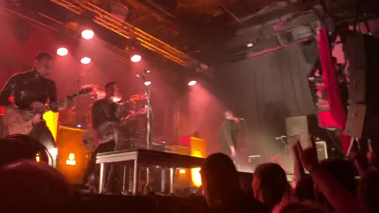 Bad Listener Beartooth Beartooth - Bad Listener (LIVE) - YouTube
