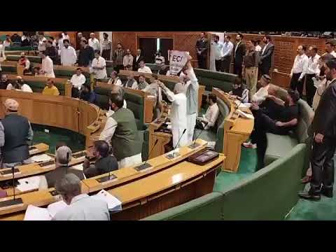 CEC ज्ञानेश कुमार के इस्तीफे की मांग! 🚨 | J&K विधानसभा में कांग्रेस का प्रदर्शन