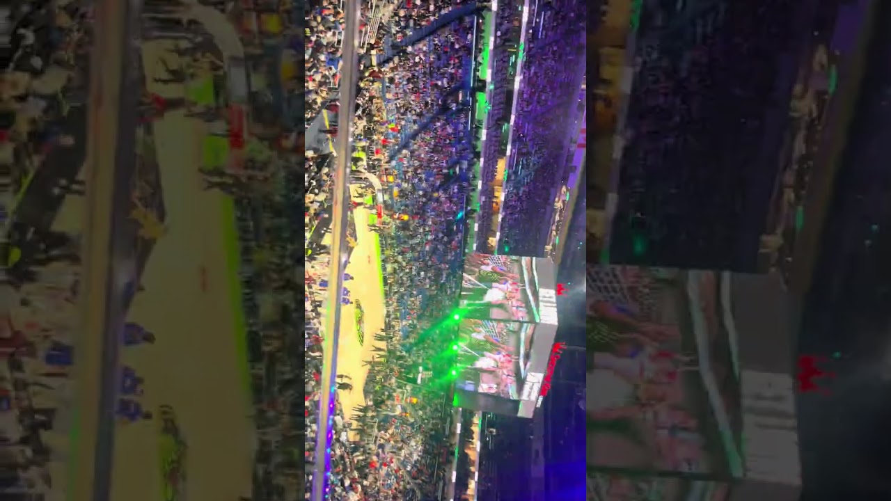 I’m at smoothie king center watching the pelicans play the New York knicks 