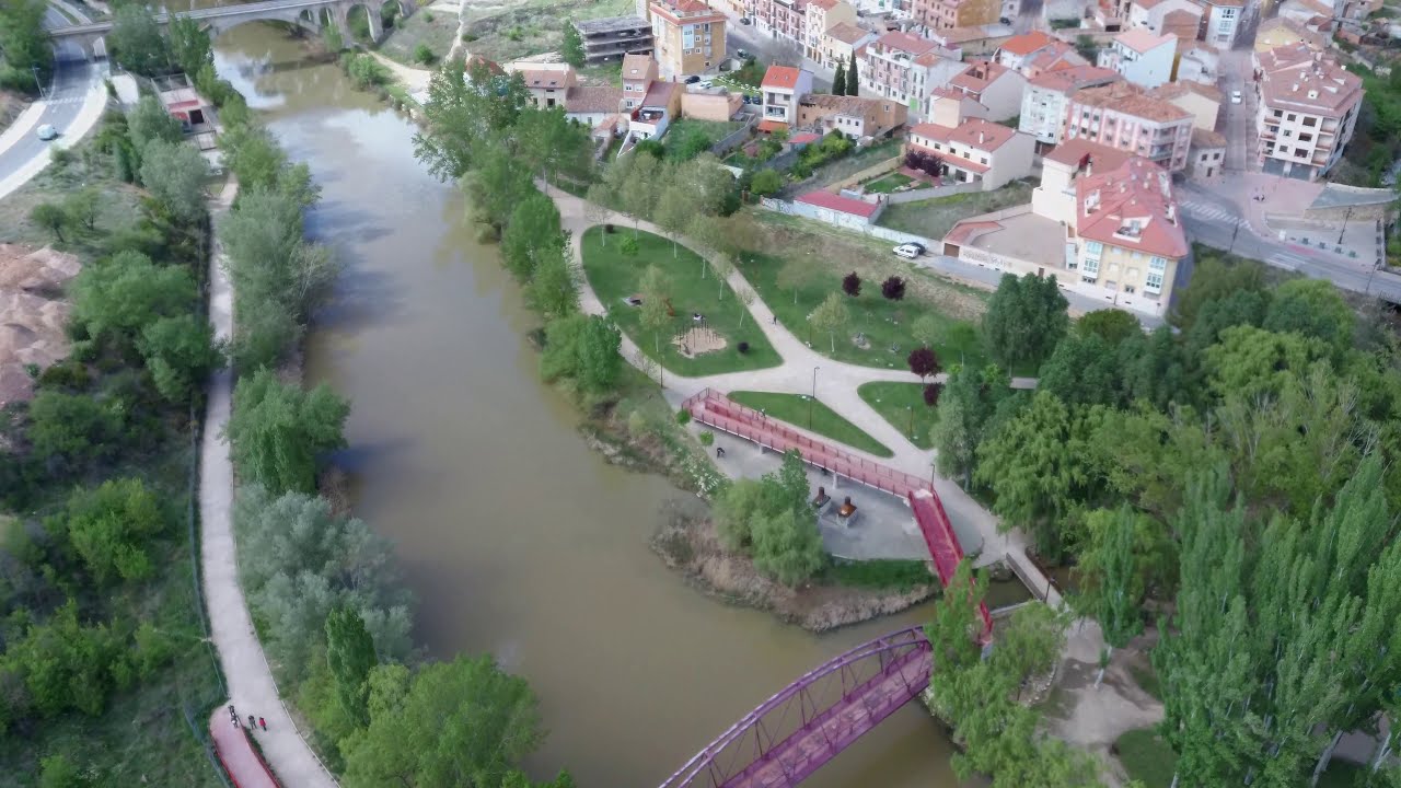 Volando sobre Aranda de Duero, Burgos, España - Xiaomi Fimi X8 SE 4K GPS DRONE