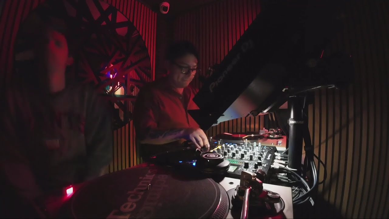 hnt.fm Invites 056
