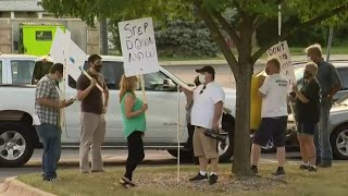 Taylor residents hold protest outside City Hall over corruption probe