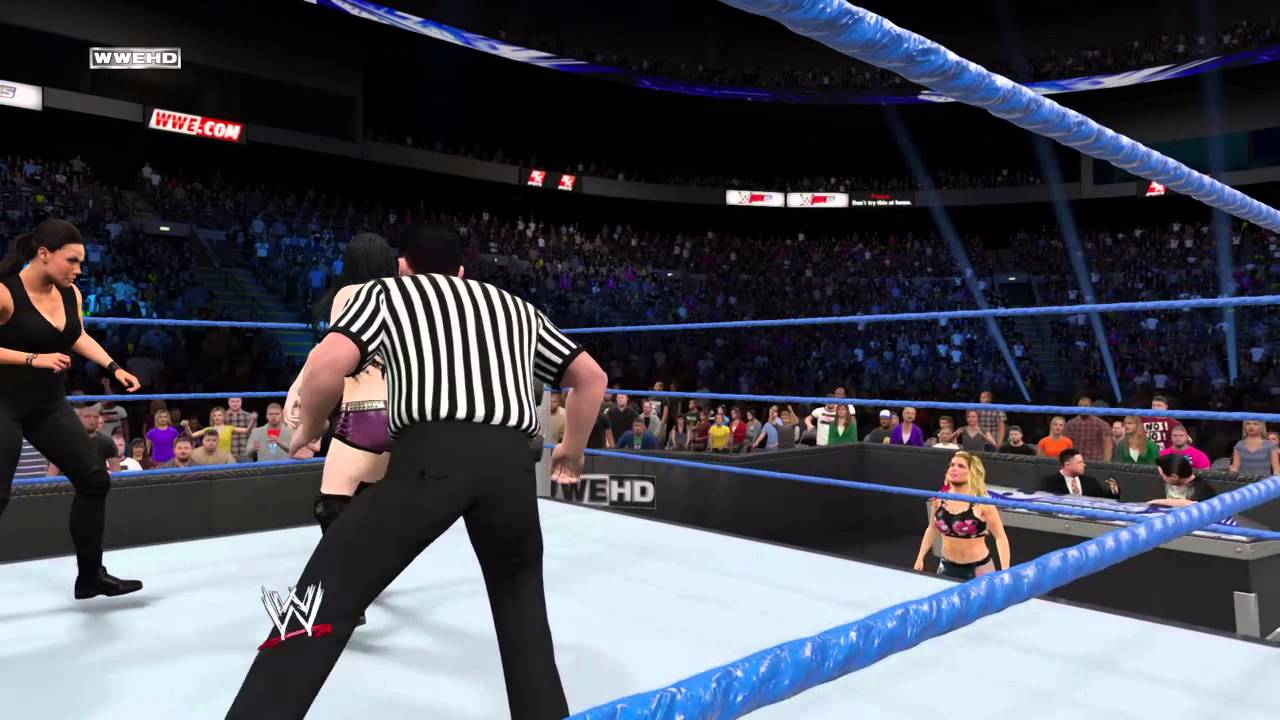 WWE: 2K15 - Natalya, distrae a Paige