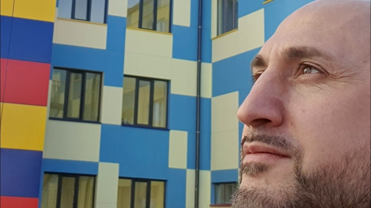 Նիկոլը Աշտարակ քարուքանդ է անում