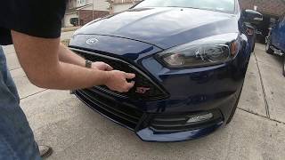 2015+ Ford Focus ST upper grill removal