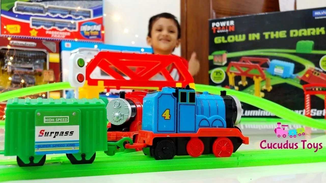 Cucudus Playing W/ Power train turbo S Thomas & friends toy