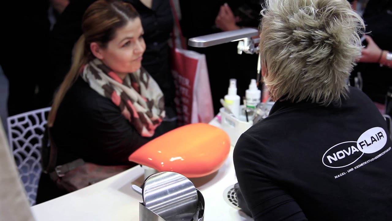 BEAUTY Düsseldorf | Stand Nova Flair Nagelstudio Einrichtung