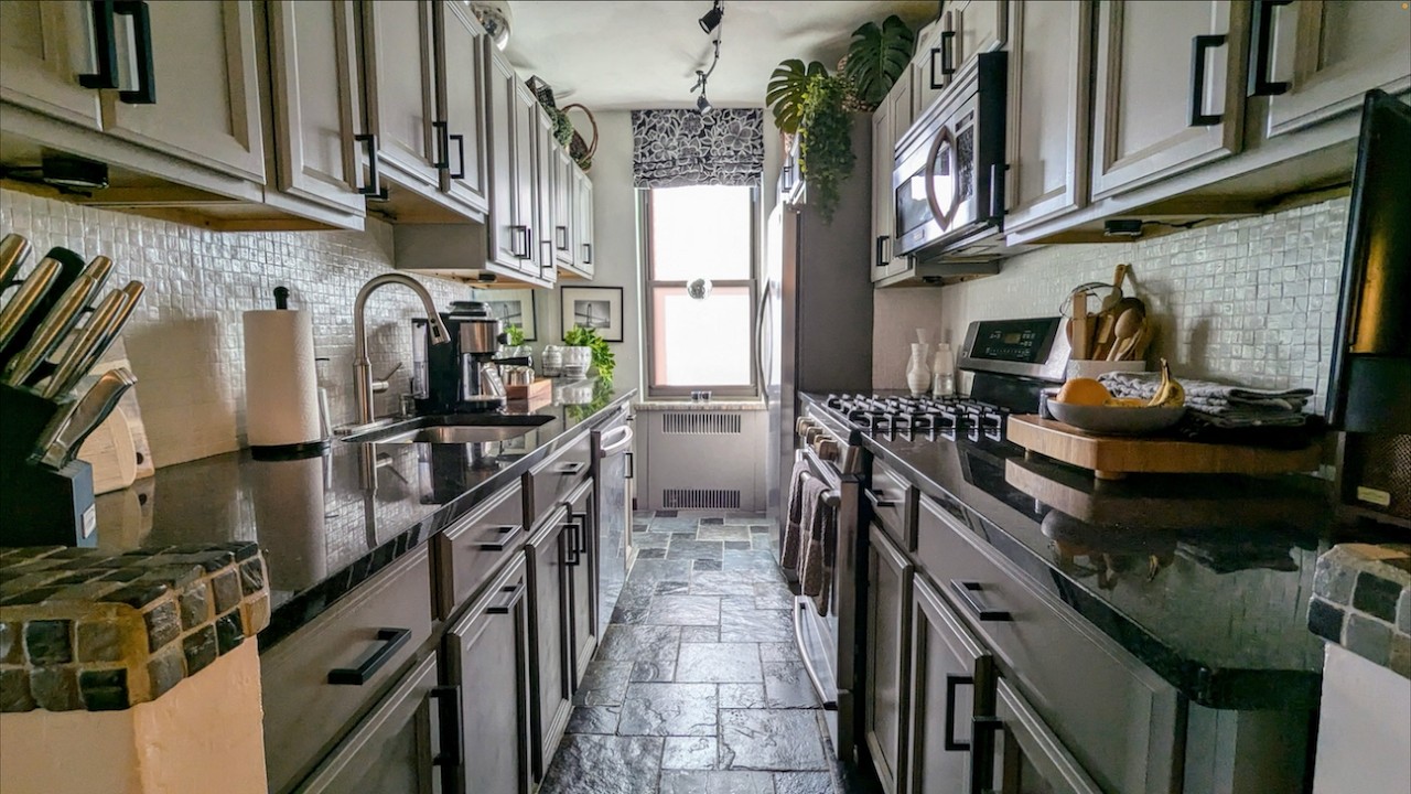 The Power of Paint - Kitchen Refresh  #paintedcabinets #home #interiordesign  #homedecor