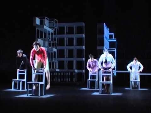 Lee Wushu Arts Theatre | 武疯-1桌2椅 WUSHU MADNESS-1 TABLE 2 CHAIRS