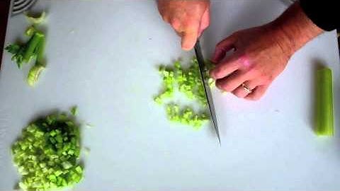 KNIFE SKILLS  - CELERY