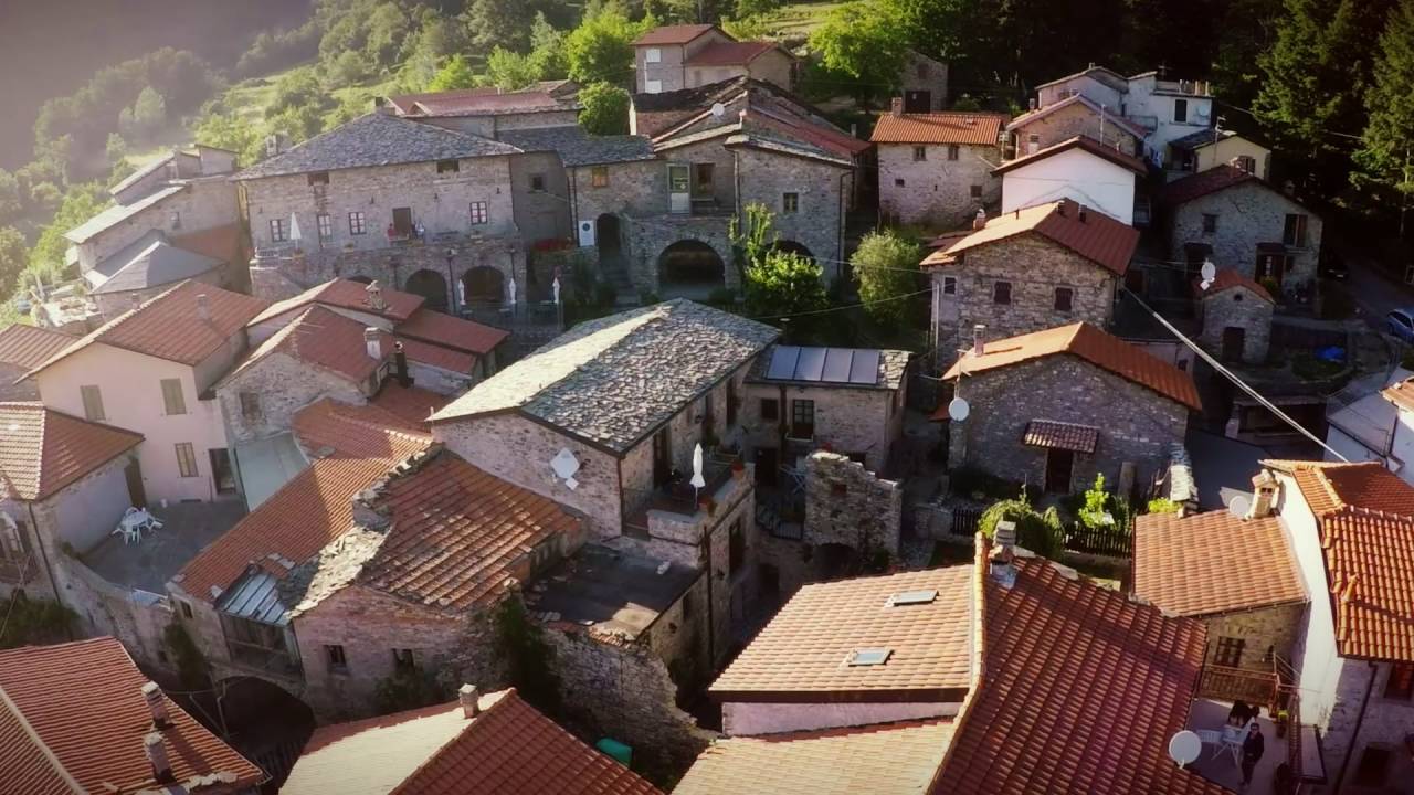 Home Montagna Verde Organic Farm In Tuscany Tuscany House Styles Organic Farming