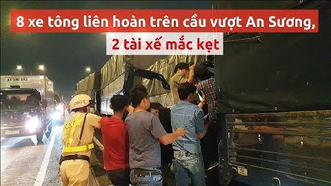 Giải cứu tài xế mắc kẹt trong vụ tông xe liên hoàn - PLO