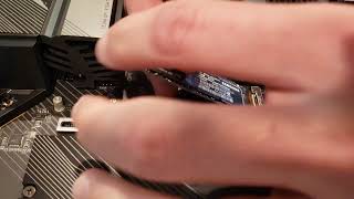 How to Install m.2 Drive in B650 AORUS Elite AX (Plastic Clip)