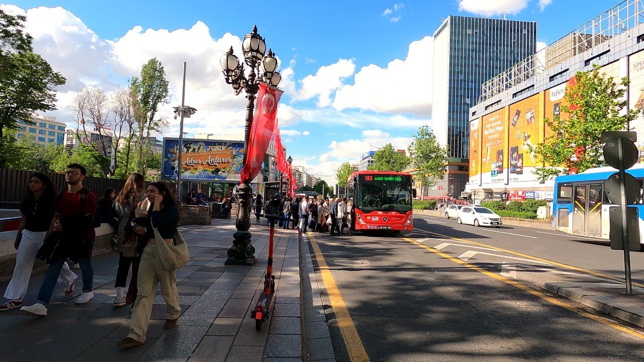Ankara [4k60fps], Kızılay Civarından Kurtuluş Parkı'na Gezinti-Strolling Around Kizilay Neighborhood