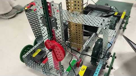 Agricultural robot VEX V5 PLTW