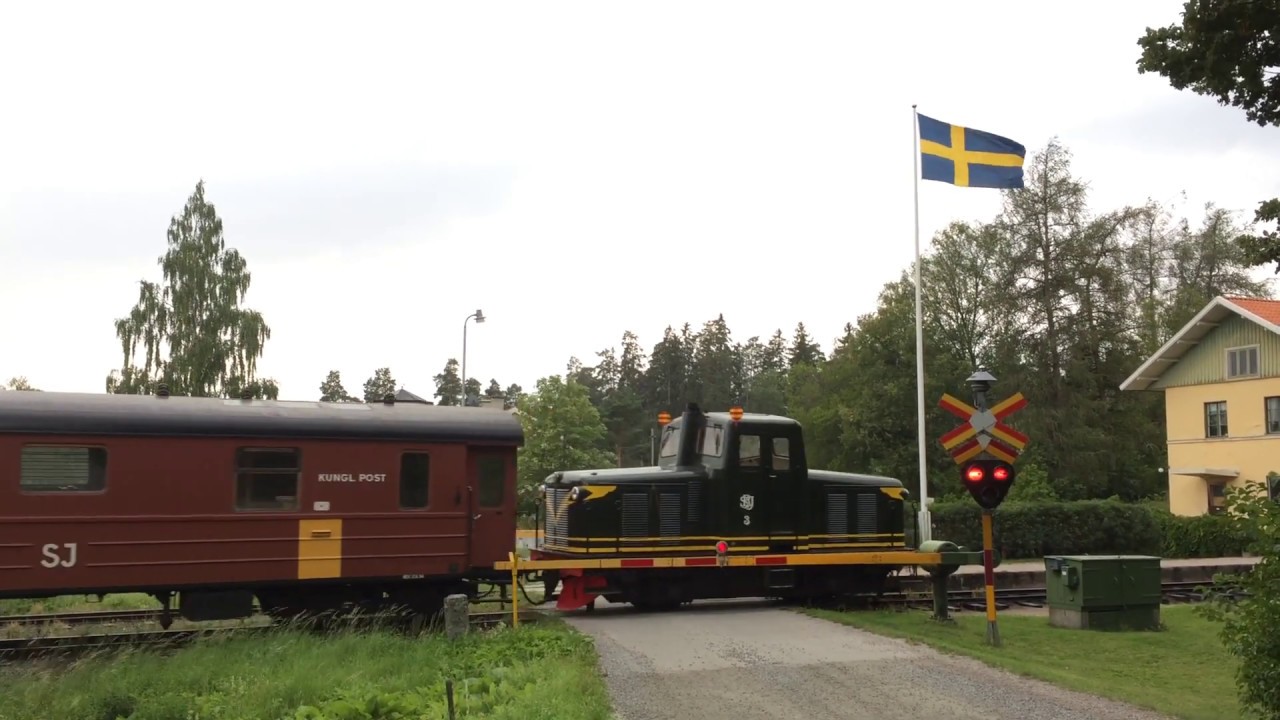 Gammal järnvägsövergång i Marielund / Swedish vintage railroad crossing