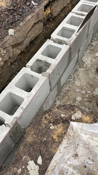 Masons Laying Block Building Stone Veneer Steps #diy #masonry #savemoney