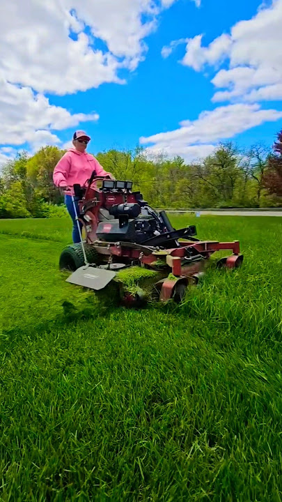 The Grass Grew a Foot This Week… No Problem for the Toro Grandstand Multi Force! 💪🏼