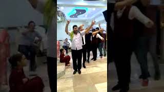 Düğün , Halay , Baş Koymuşum Türkiyenin Yoluna Resimi