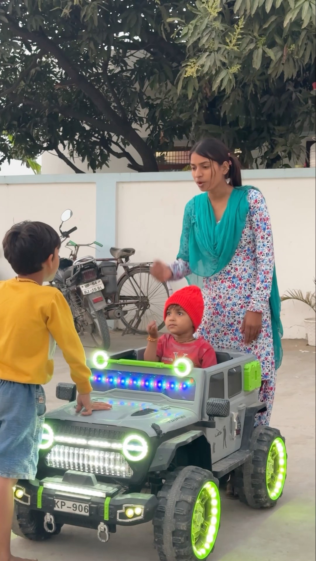 Bache ne kya dimag lagaya hai~??#shots #comedy #funny #pushpanjalimaurya
