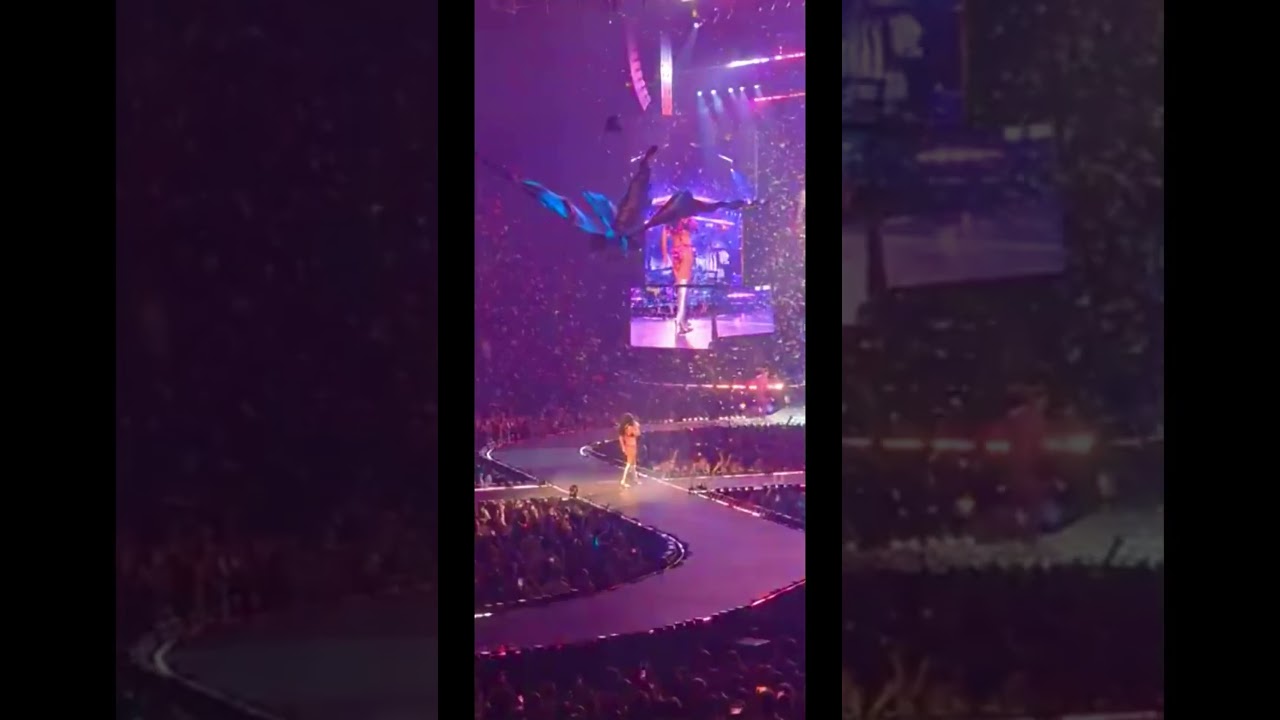 Baby, you’re a firework 🎆💥 Watching Katy light up the stage was pure magic! 